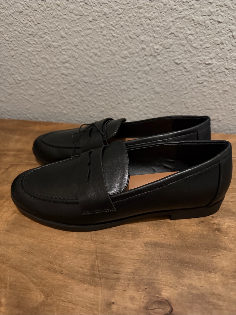 Kensie Women’s Black Penny Loafers size 8.5. NEW